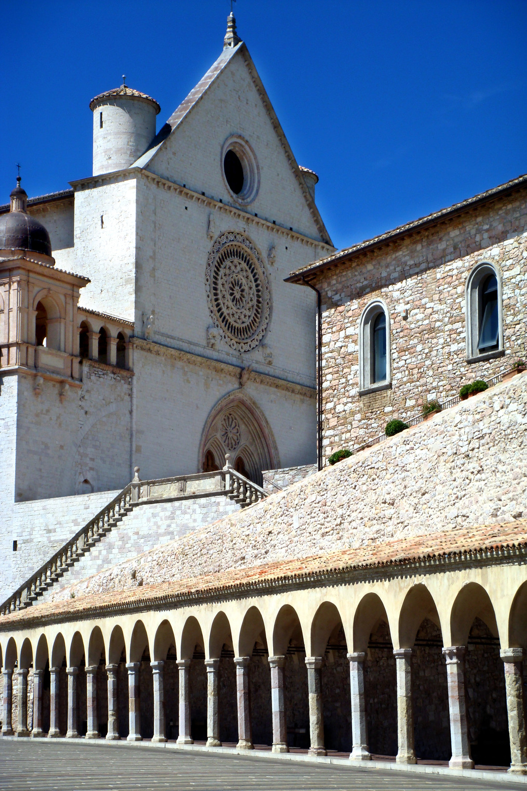 OSPITALITA' DIOCESANA - Assisi